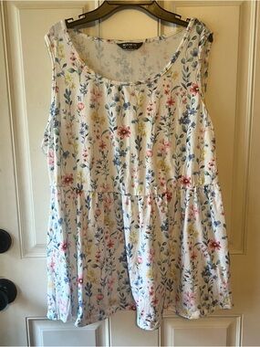 BloomChic White Floral Sleeveless Peplum Top with Pink & Blue Accents NWOT